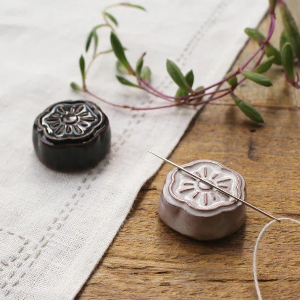 Cohana Awaji Kawara Magnetic Needle Rest