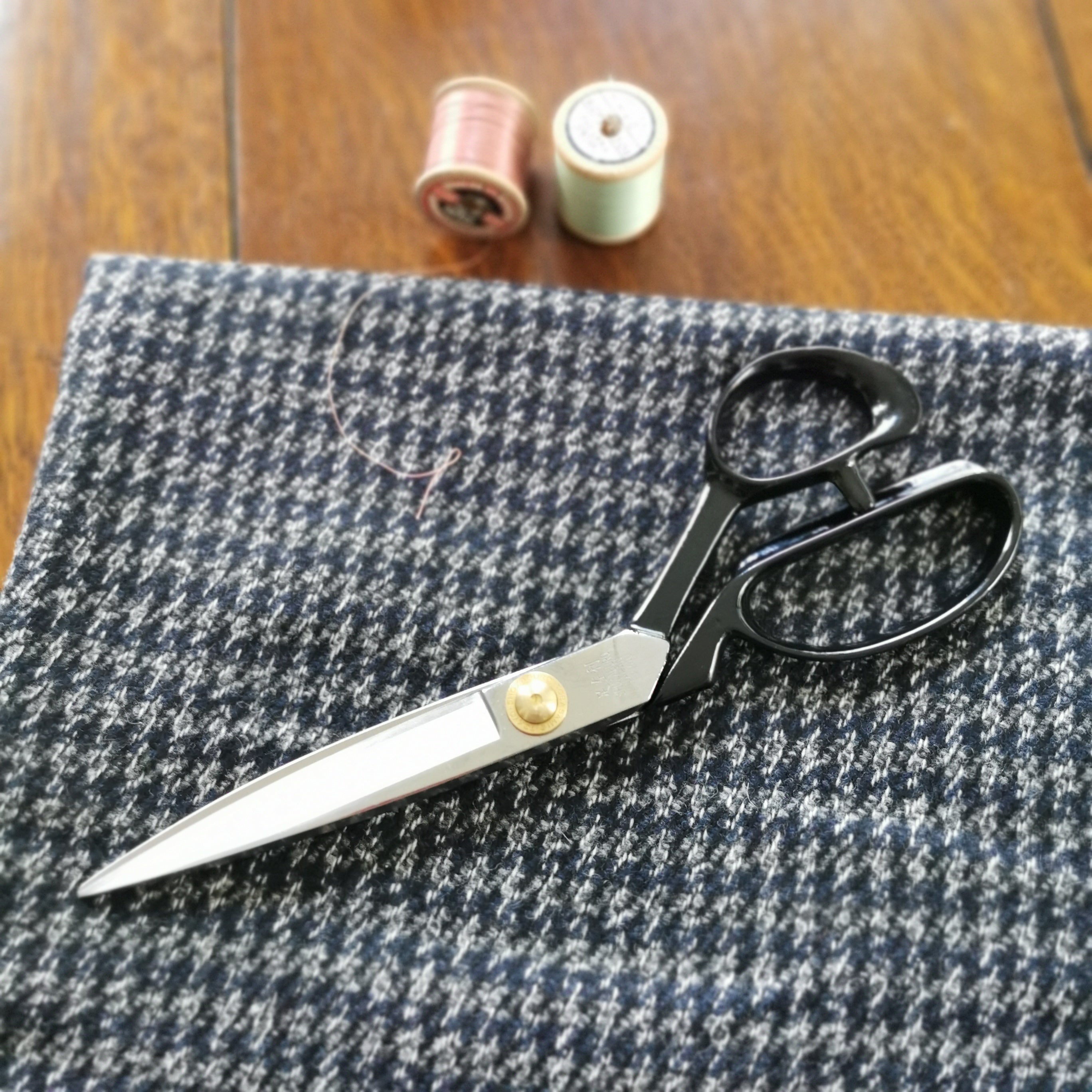Shozaburo - Left Handed - 240mm Fabric Shears