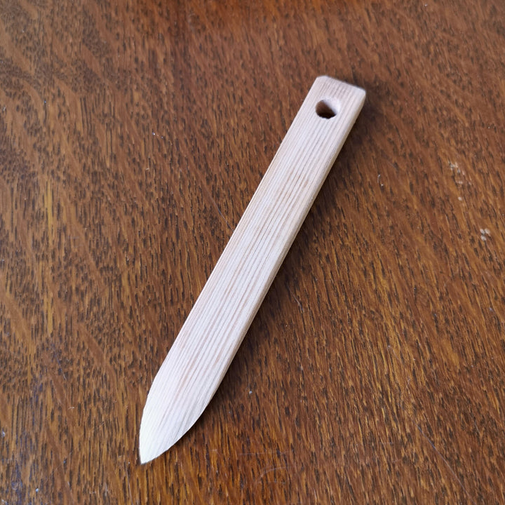 Thread Pegs Wooden Point Turner
