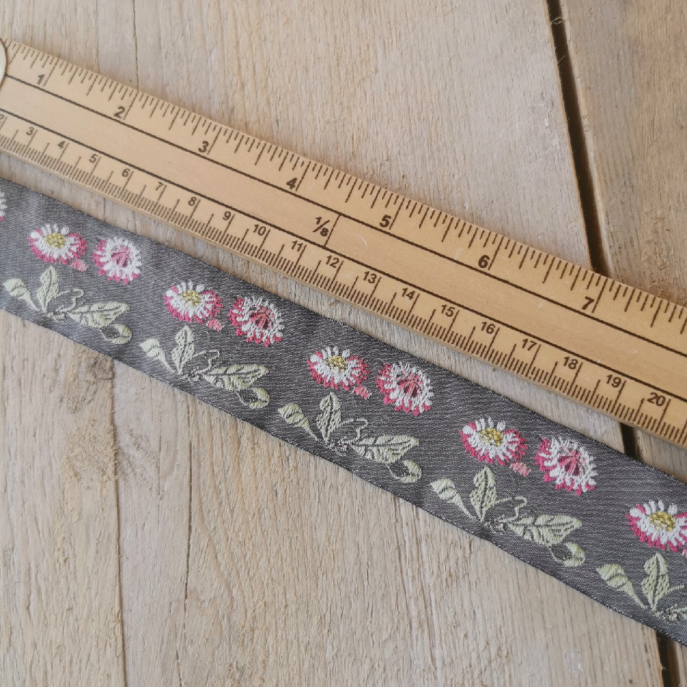Kafka Daisy Ribbon 30mm wide - per 50cm length
