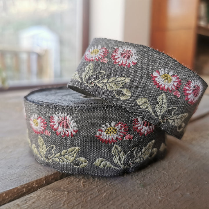 Kafka Daisy Ribbon 30mm wide - per 50cm length