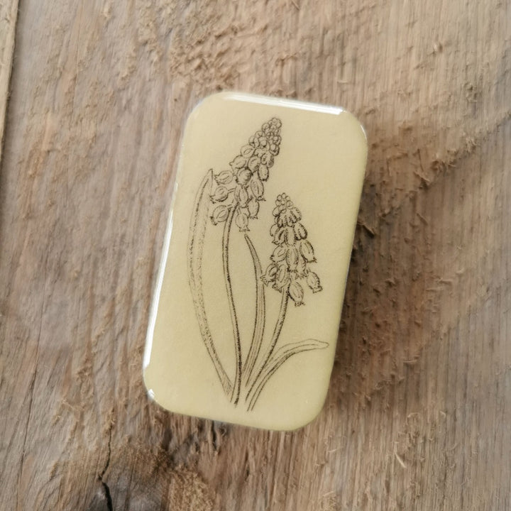 Leigh Shepherd Medium Tin