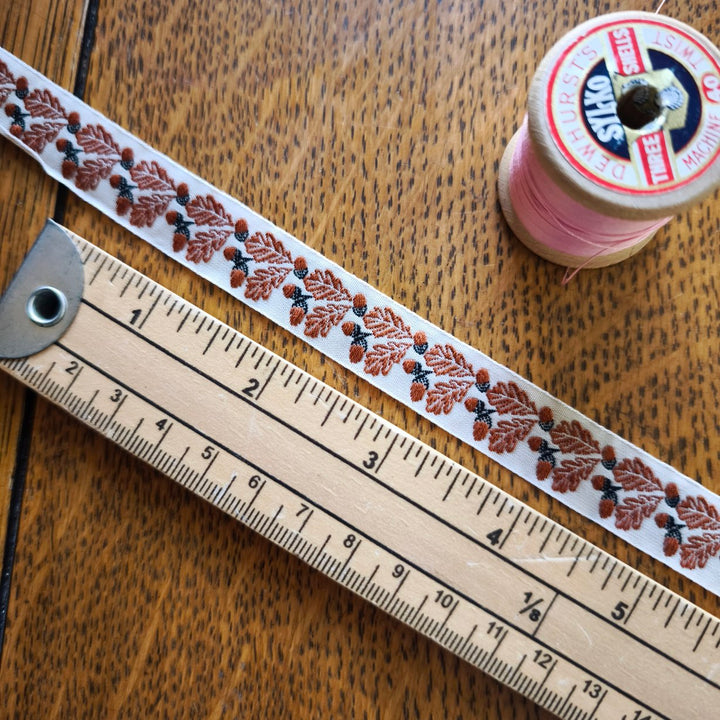 Kafka Acorn Ribbon - 15mm wide - per metre