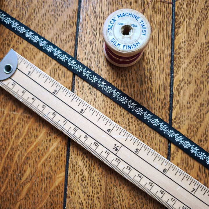 Kafka Ditsy Flower Ribbon 10mm wide - per metre