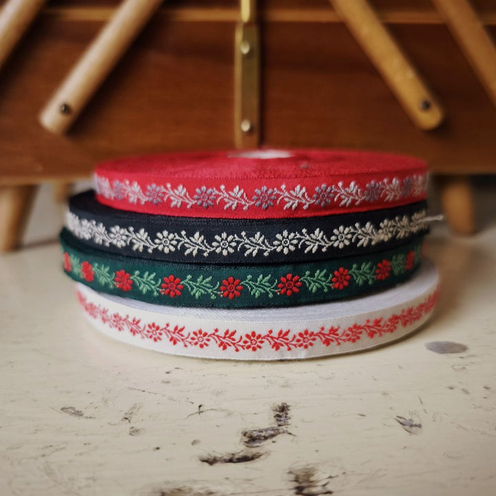 Kafka Ditsy Flower Ribbon 10mm wide - per metre