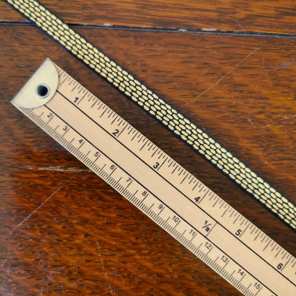 Kafka Ribbon running stitch