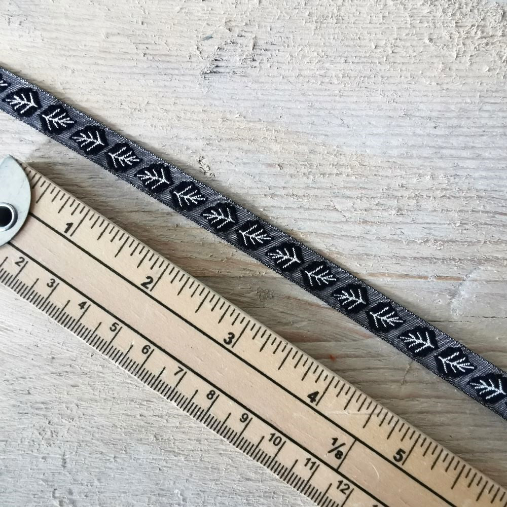 Kafka Leaves Ribbon 10mm wide - per metre