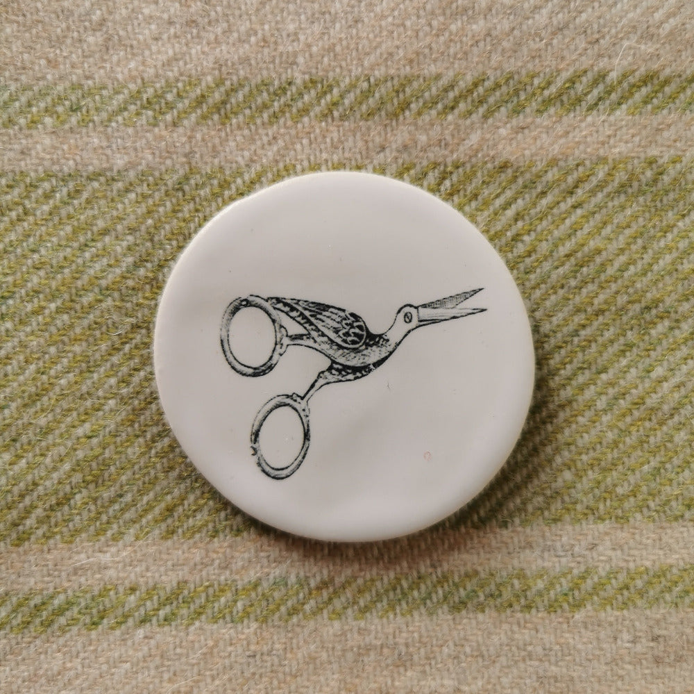 Ceramic Magnetic Needle Minder - Vintage Haberdashery