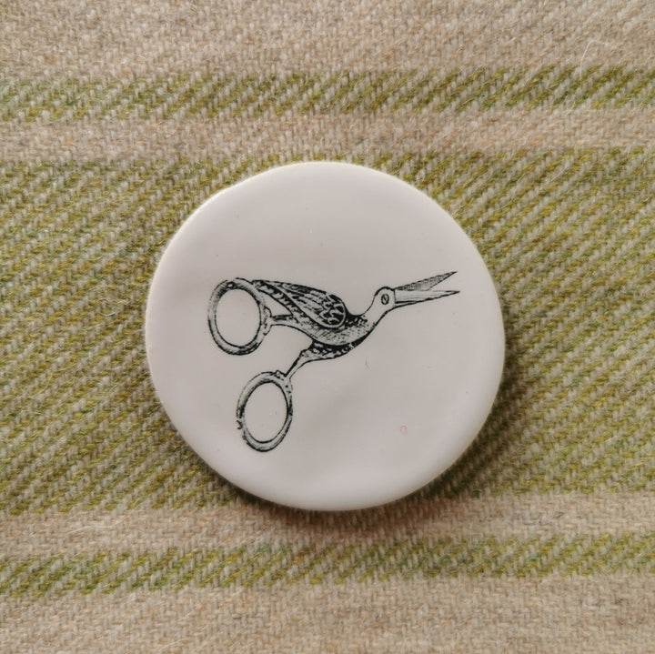 Ceramic Magnetic Needle Minder - Vintage Haberdashery