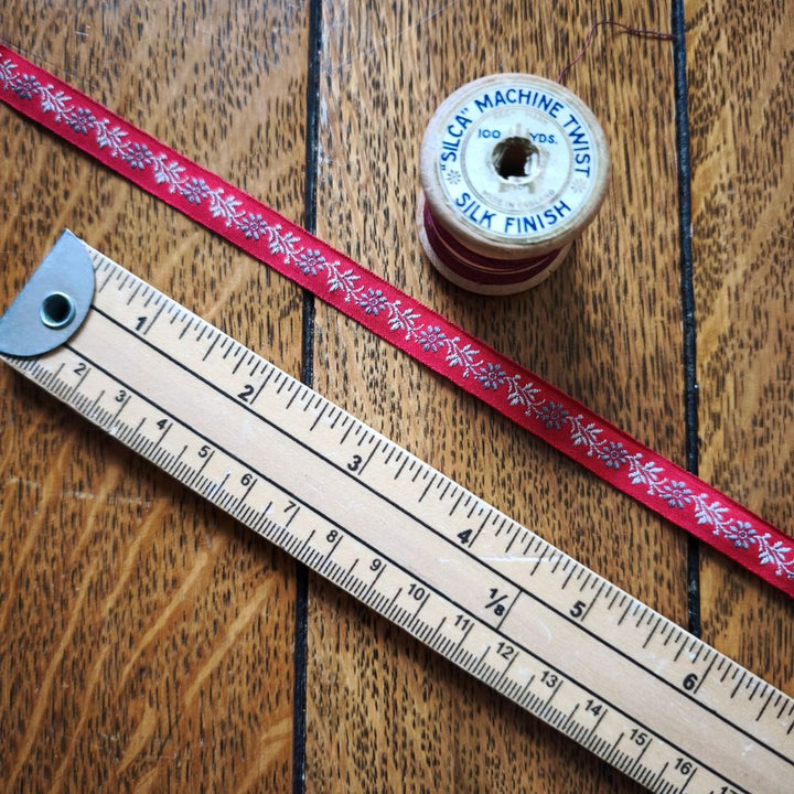 Kafka Ditsy Flower Ribbon 10mm wide - per metre