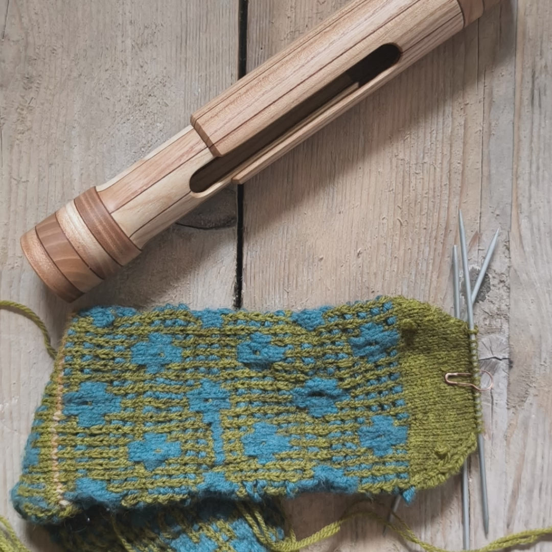 Wooden knitting case for double pointed needles