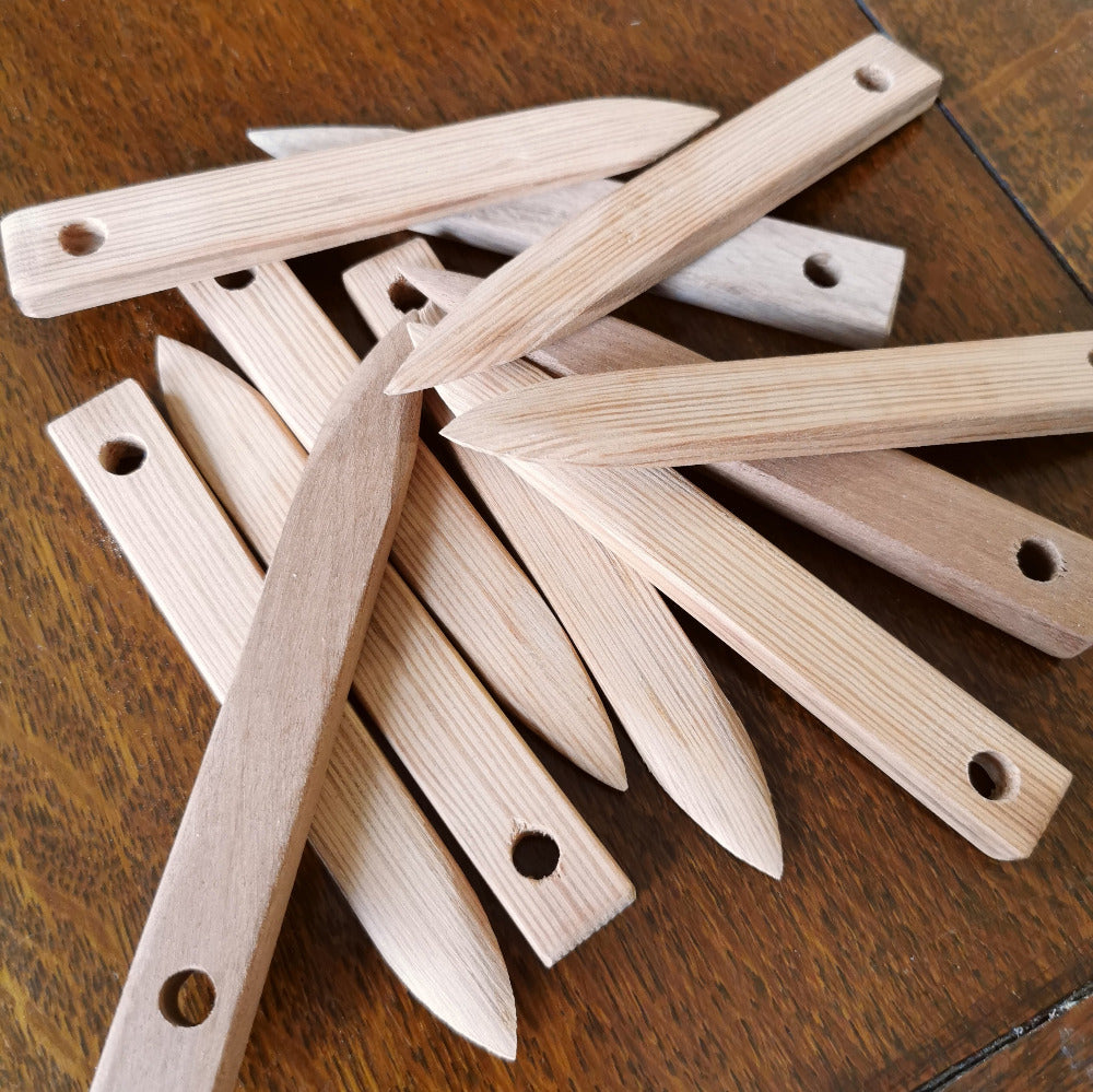 Thread Pegs Wooden Point Turner