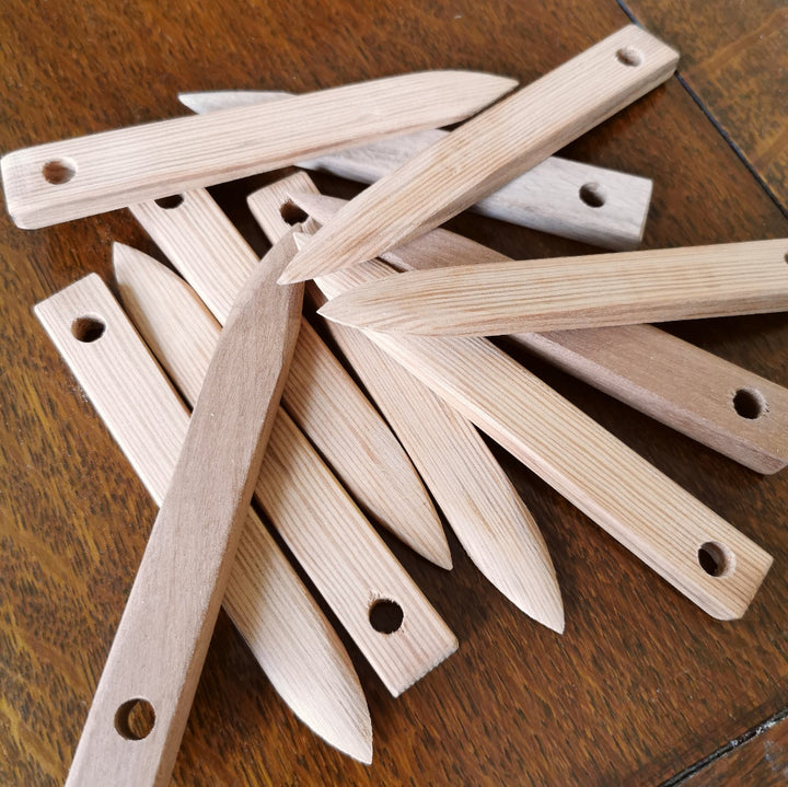 Thread Pegs Wooden Point Turner
