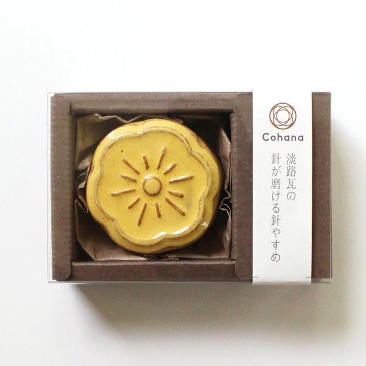 Cohana Awaji Kawara Magnetic Needle Rest with Polisher