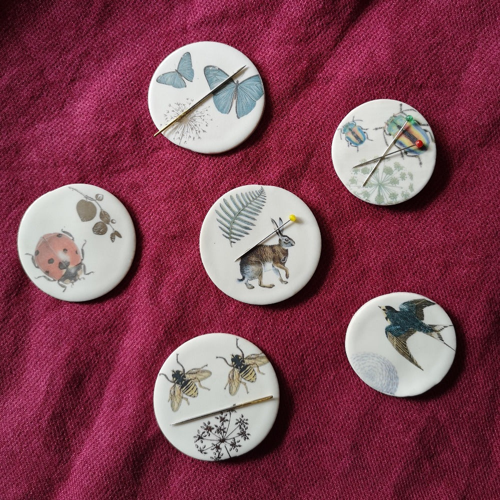 Ceramic Magnetic Needle Minder - botanical