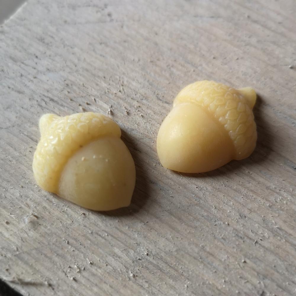 Beeswax Thread Conditioner