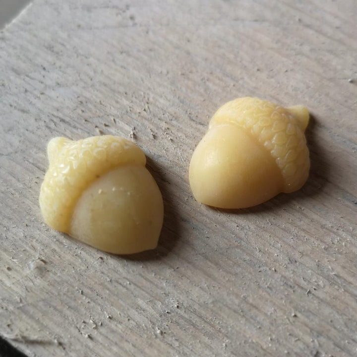 Beeswax Thread Conditioner