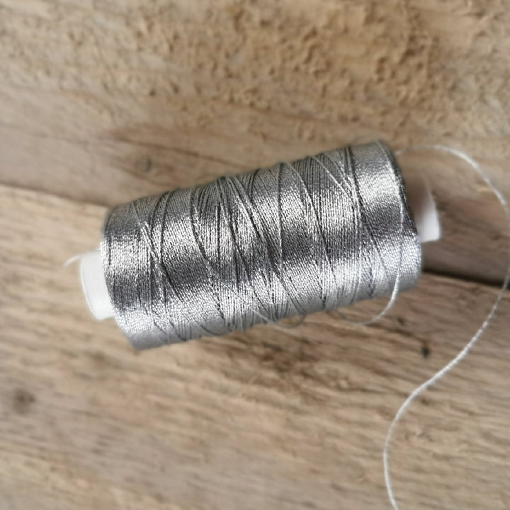 Sajou Metal Thread No 15