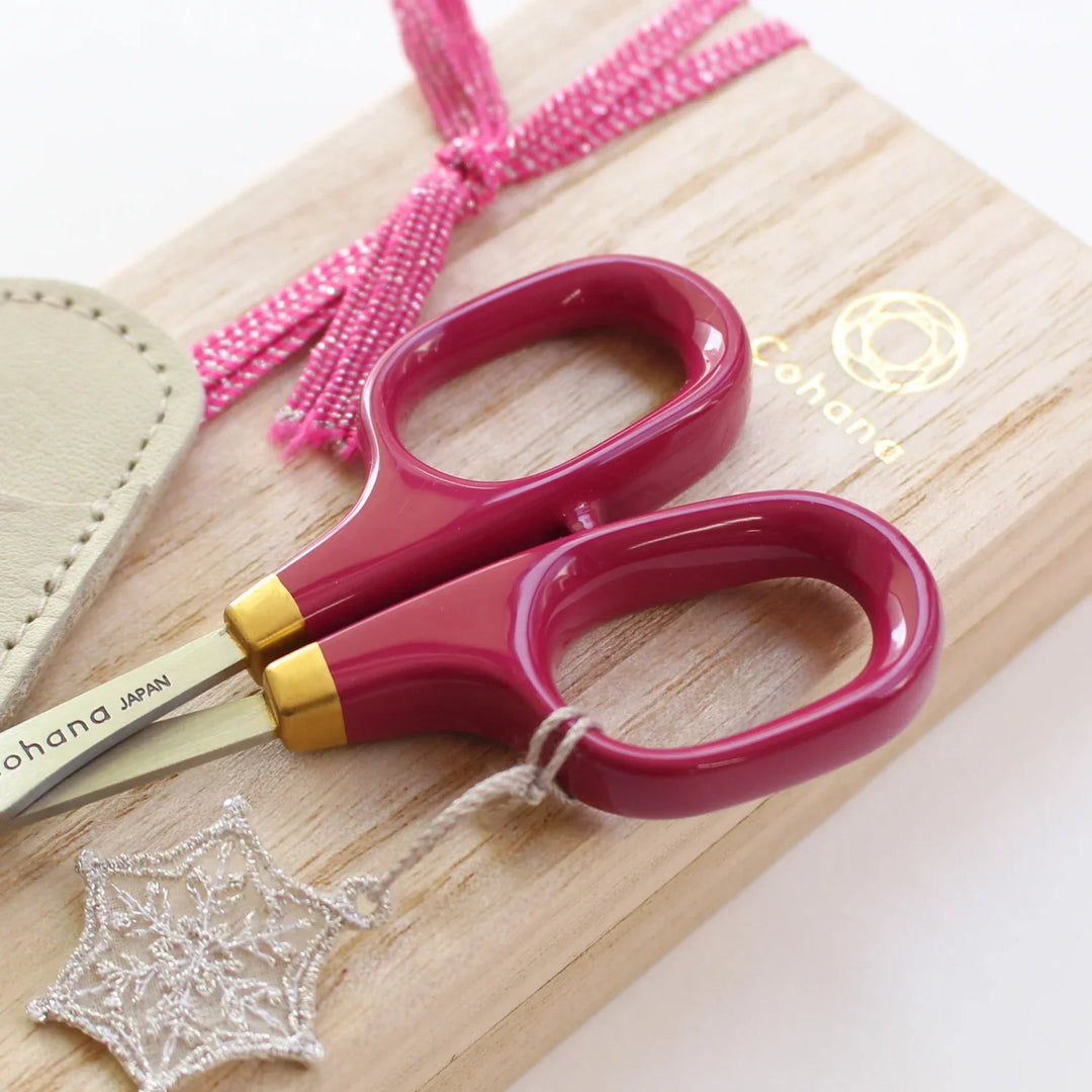 7 Christmas Gift Ideas For Sewing Enthusiasts – presents for someone who sews