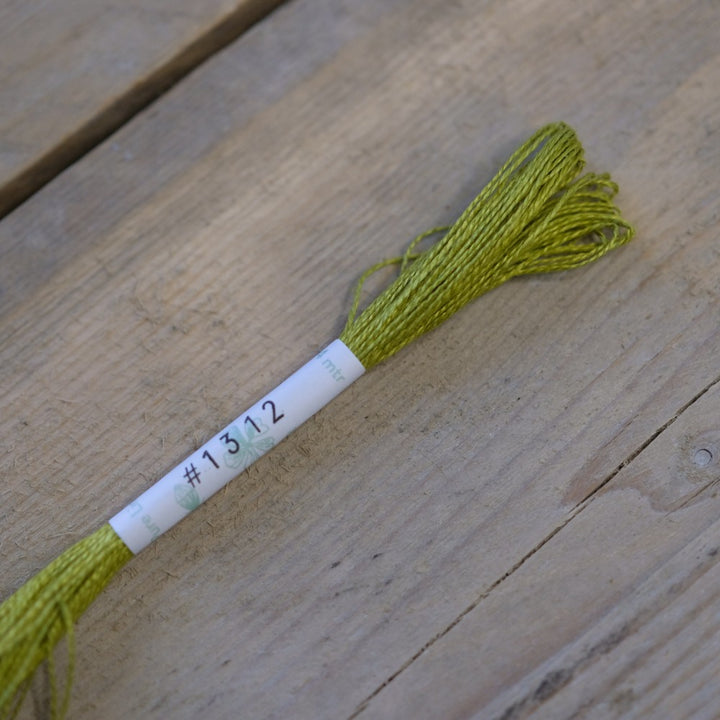 Studio Flax Linen Thread 14m skein - greens