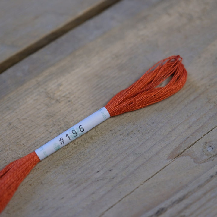 Studio Flax Linen Thread 14m skein - oranges