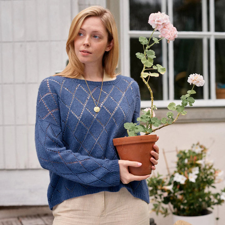 Laine Issue 29 - Damson