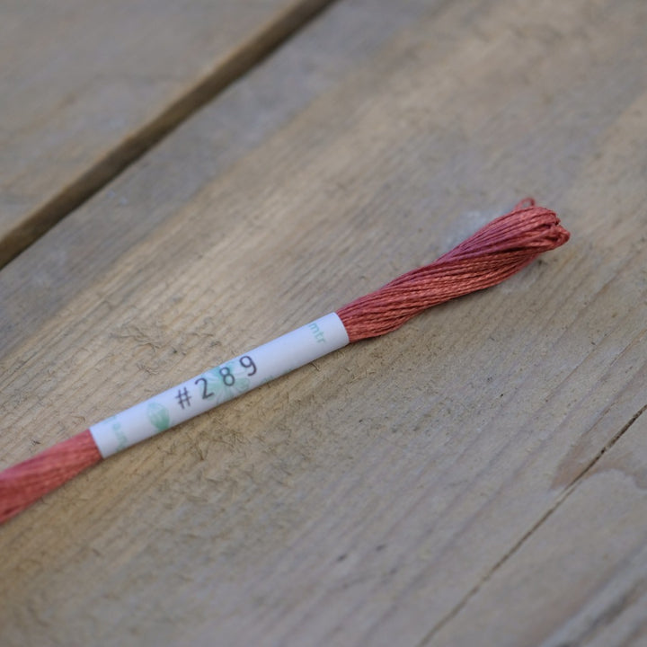 Studio Flax Linen Thread 14m skein - reds