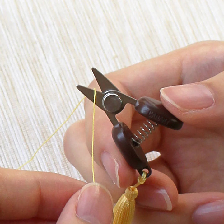 Cohana Awaji Kawara Magnetic Needle Rest and Mini Snips Set