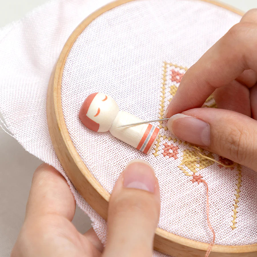 Cohana Needle Minder – Kokeshi Doll
