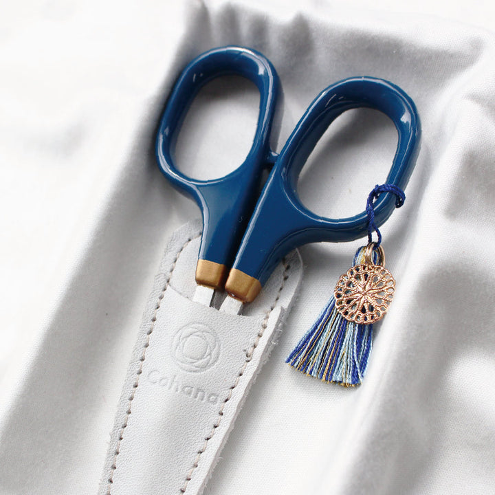 Cohana Lacquer Scissors - Japan Blue, navy indigo with charm
