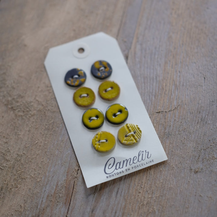 Camelir Ceramic Buttons - set of 8 'Arty' 18mm