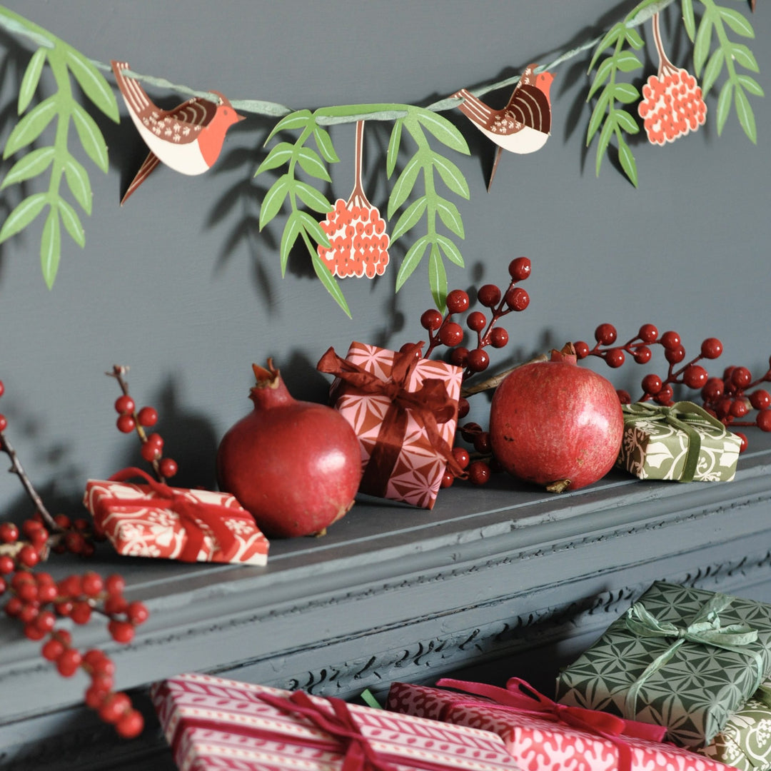 Cambridge Imprint Press-out Robin and Rowan Garland