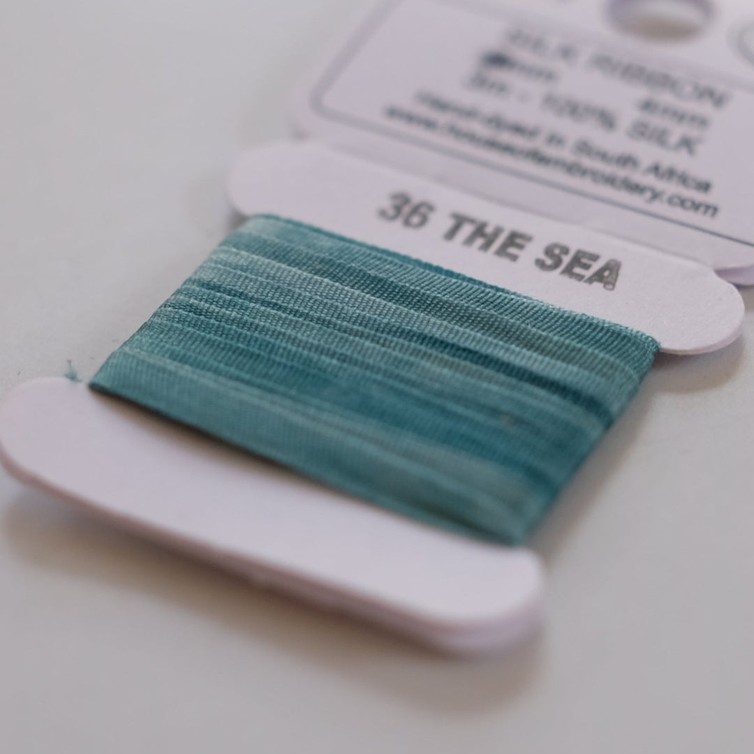 House of Embroidery Silk Ribbon 4mm - 3m card