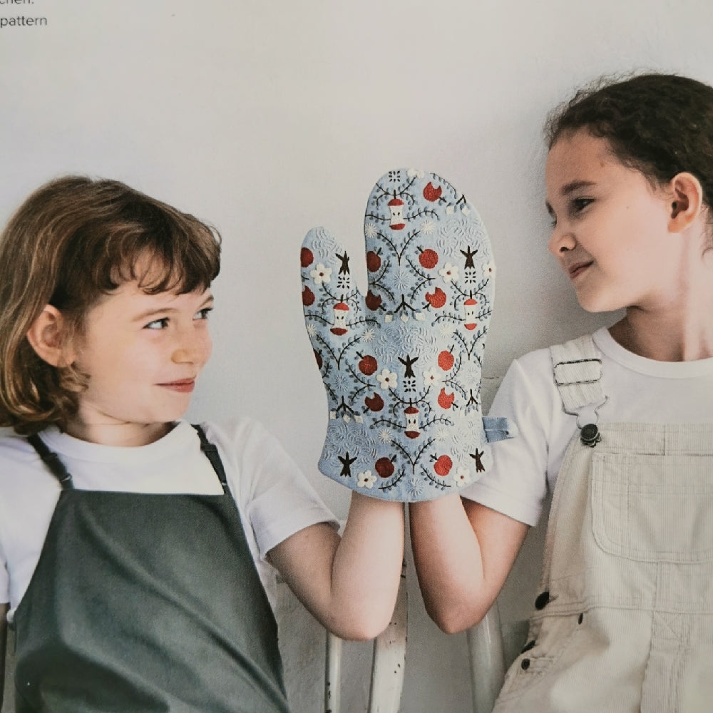 Seamless Embroidery by Yumiko Higuchi