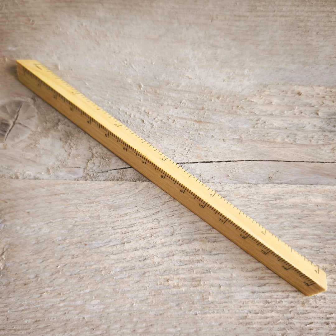 E+M Holz Prisma Ruler