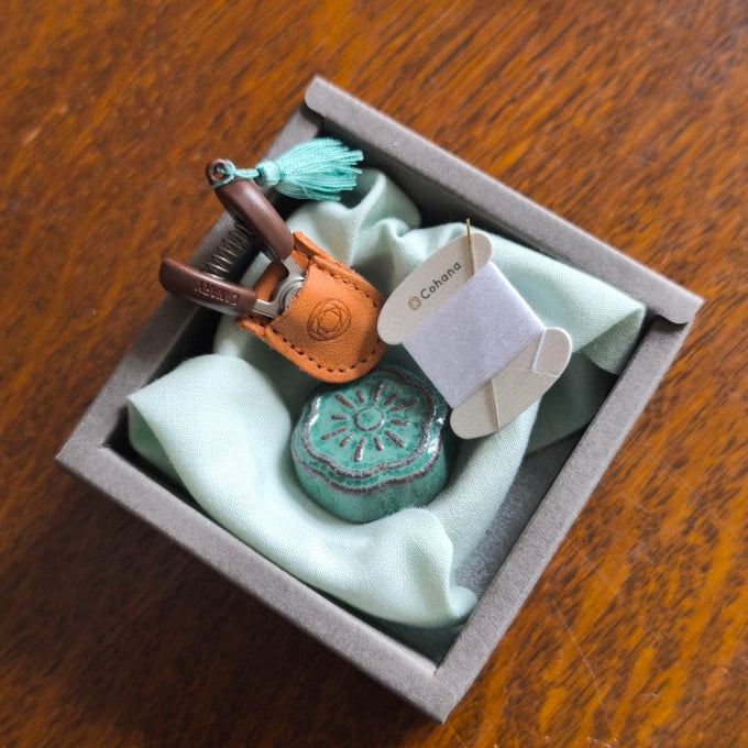 Cohana Awaji Kawara Magnetic Needle Rest and Mini Snips Set