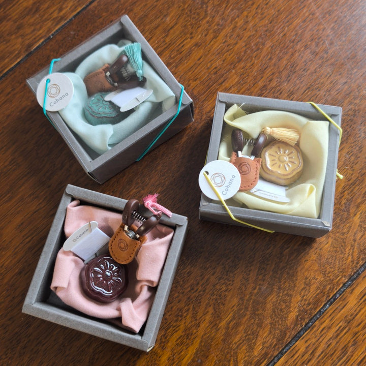 Cohana Awaji Kawara Magnetic Needle Rest and Mini Snips Set