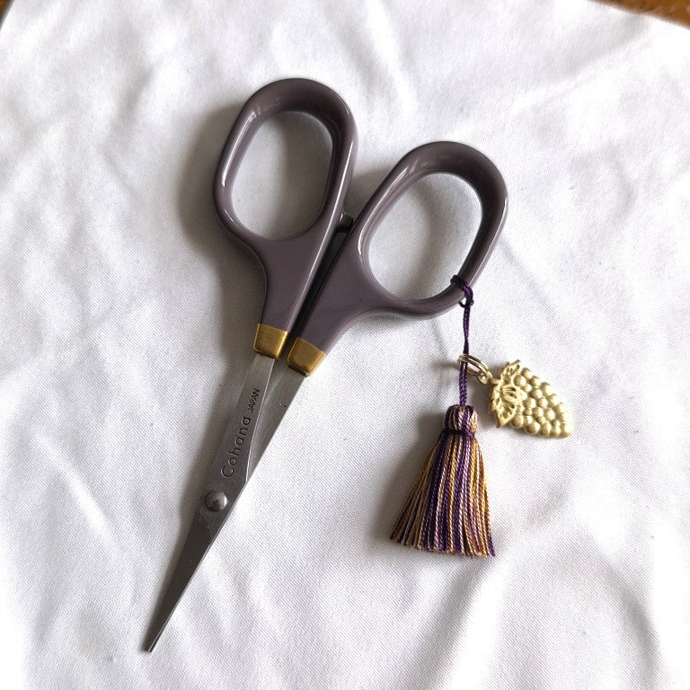 Cohana Lacquer Scissors Grape Edition