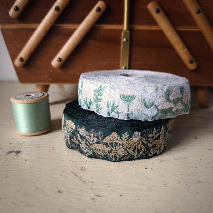 Kafka Seedhead Ribbon 30mm wide - per 50cm length