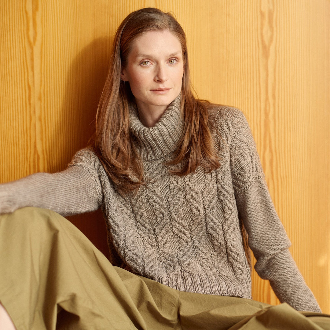 Entwined – Cables, Lace and Knitted Textures by Meiju Kallio