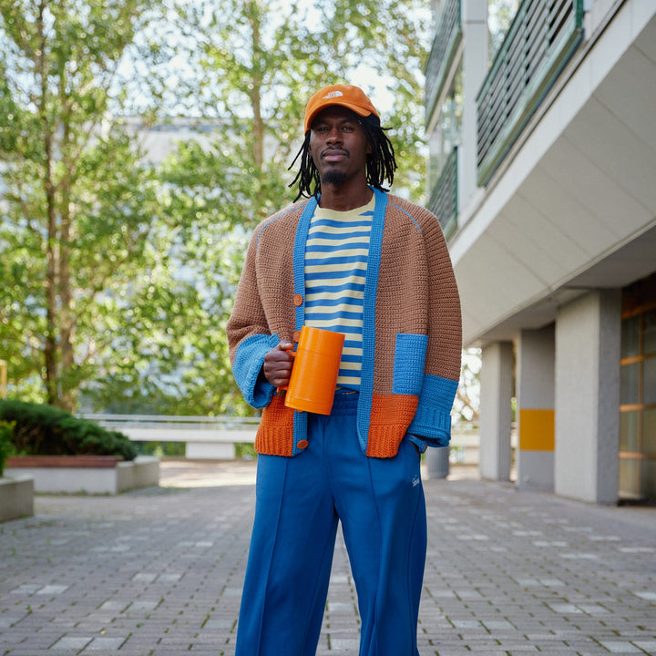 Hook Out! - Molla Mills