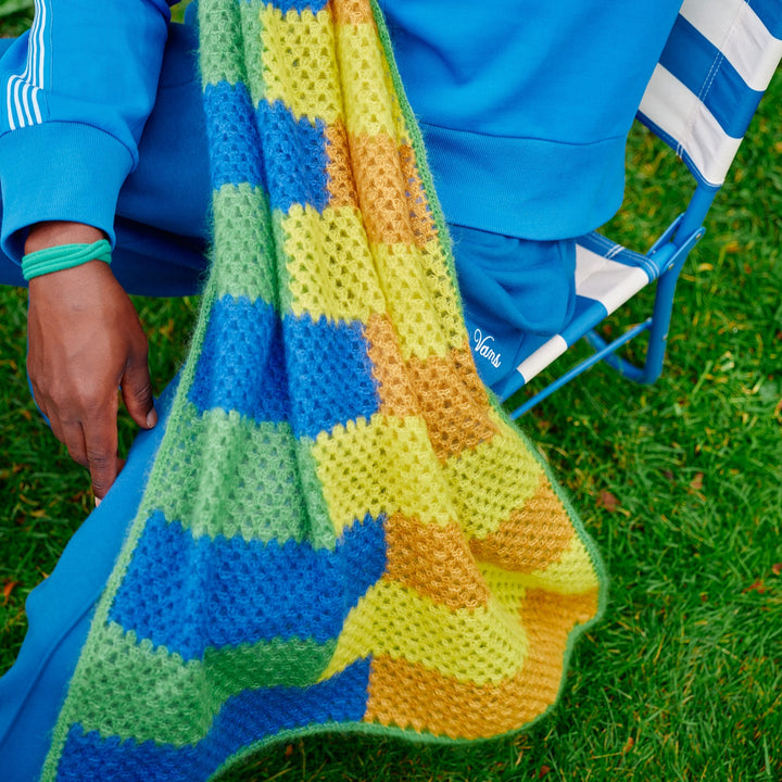 Hook Out! - Molla Mills