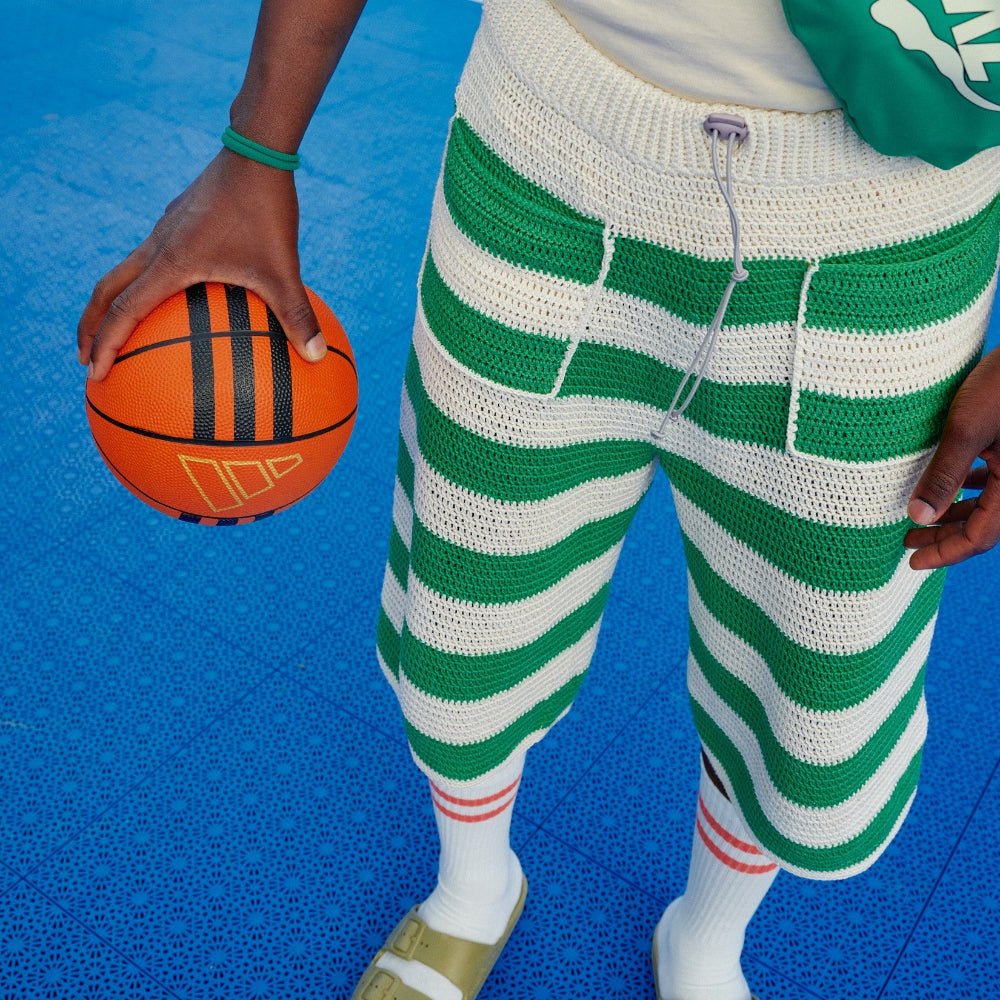 Hook Out! - Molla Mills