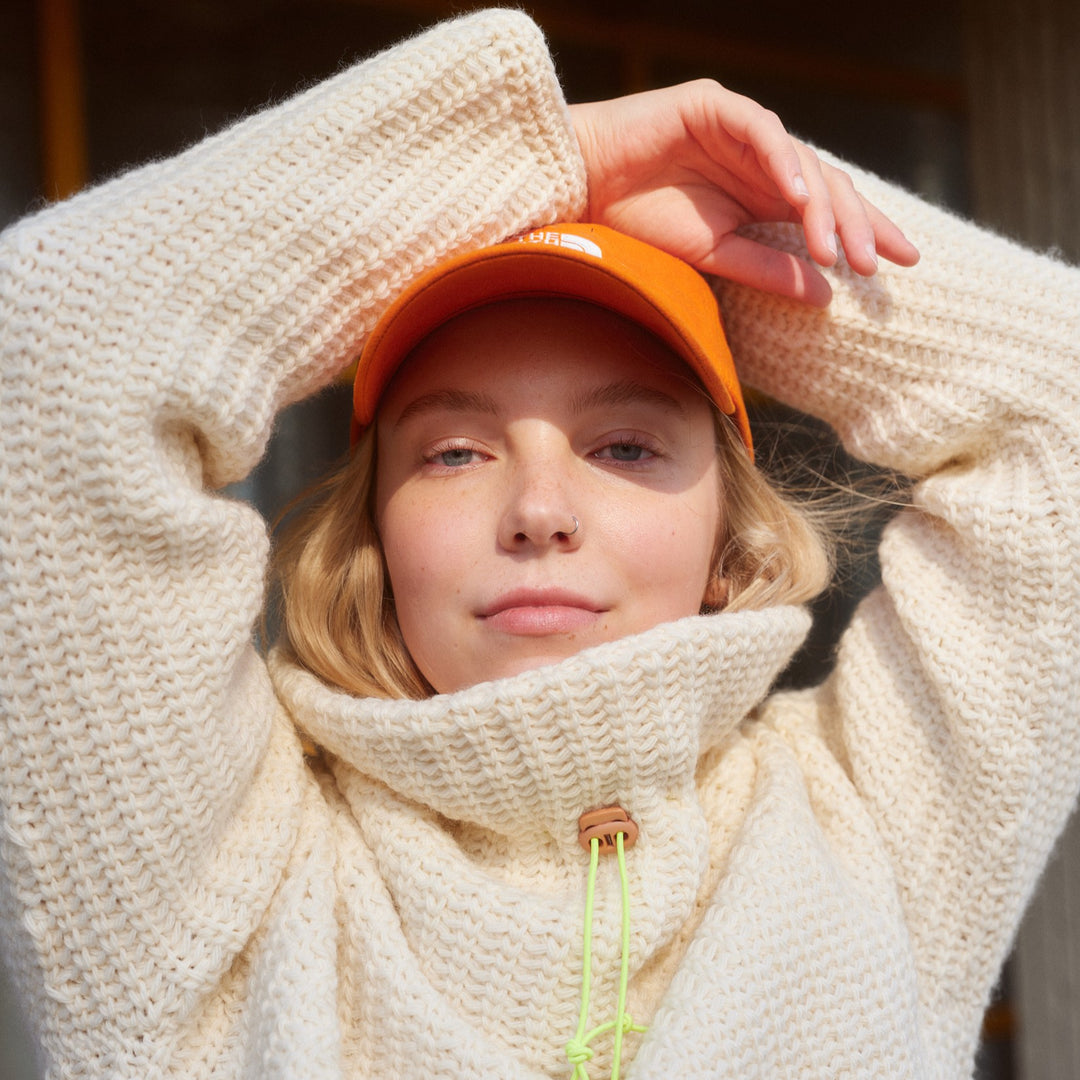 Hook Out! - Molla Mills