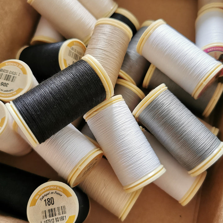 Sajou Waxed Patchwork Thread (pink label)