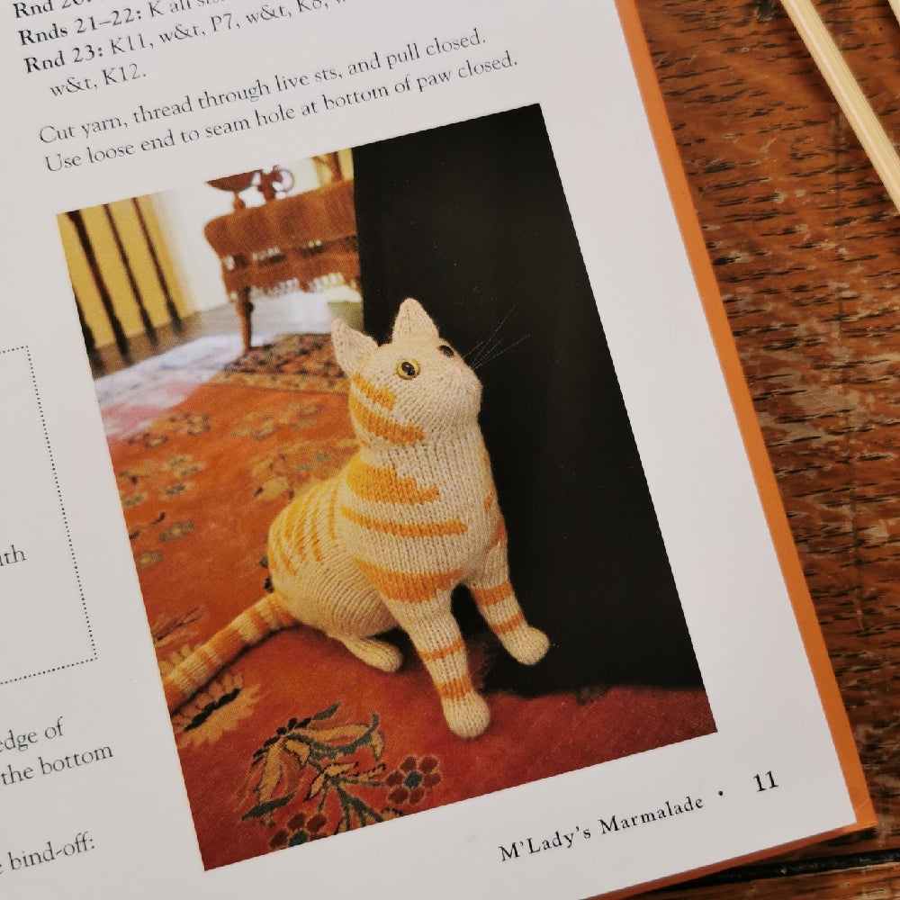 Victorian Housecats to Knit by Sara Elizabeth Kellner