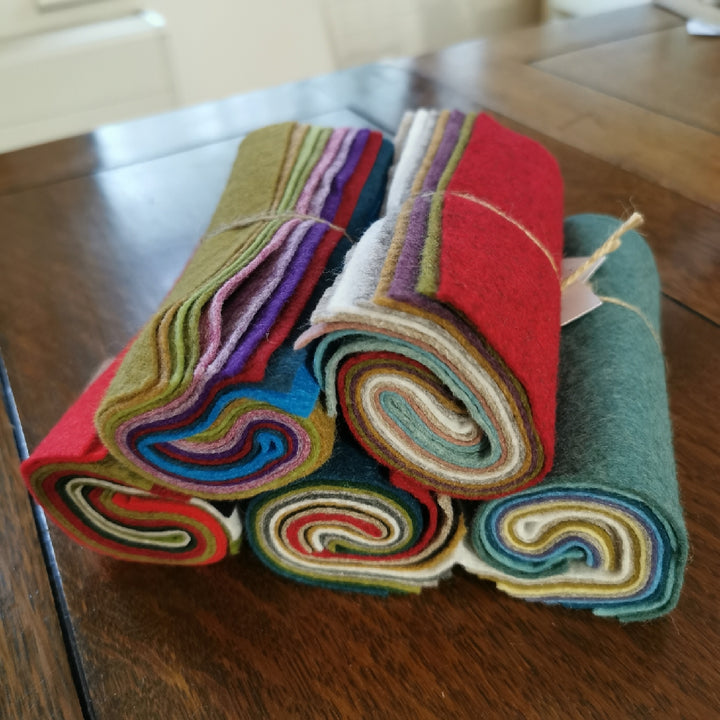 Viscose and wool mix felt bundle