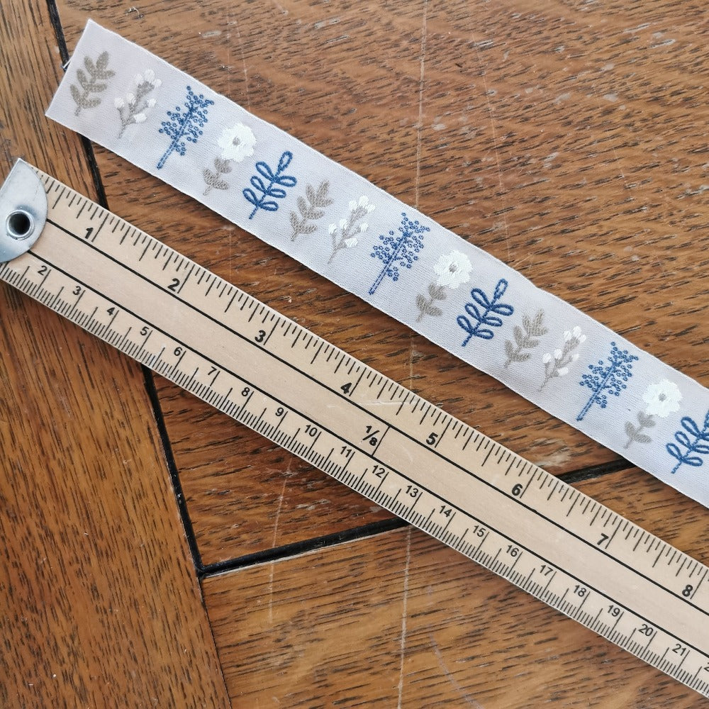 Kafka Sprigs Ribbon 25mm wide - per 50cm length