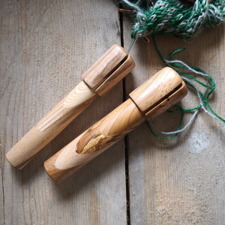 Wooden knitting case for circular needles