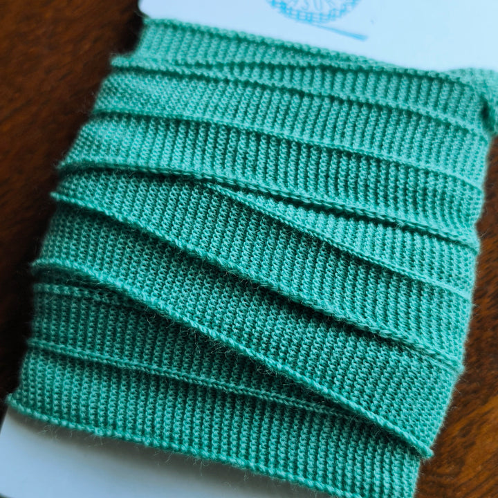 Organic wool fold-over binding 2 metre card